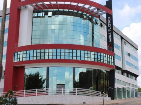 Отель Minas Platinum Hotel & Convention  Консельейру-Лафаети